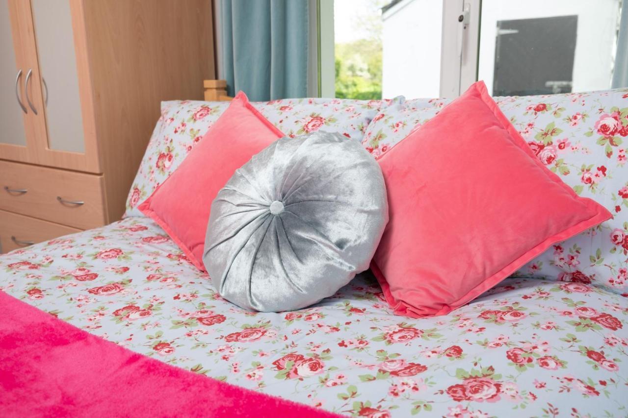 Luxury Apartment, Bed And Breakfast กัลเวย์ ภายนอก รูปภาพ